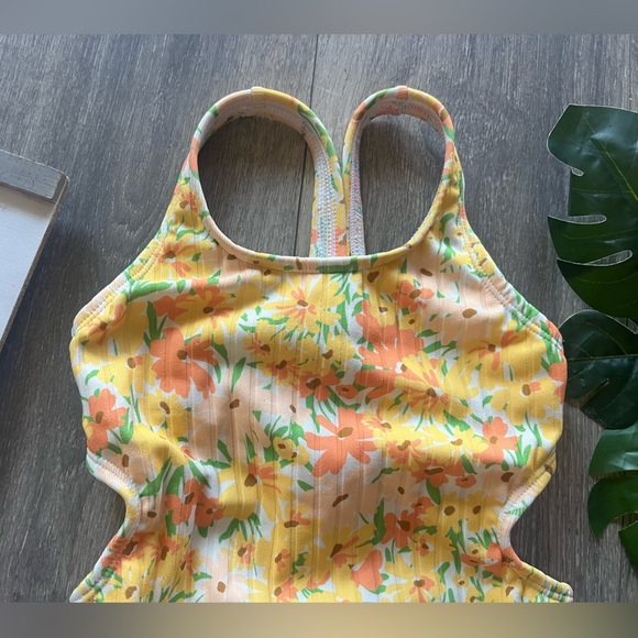 Art class Girls Floral Print Cut Out One Piece Swimsuit in Yellow size XS (4/5) - Picture 2 of 9
